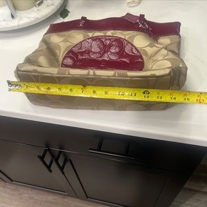 Coach Laura Signature Leather Tote Purse Logo F18335 Jacquard Maroon